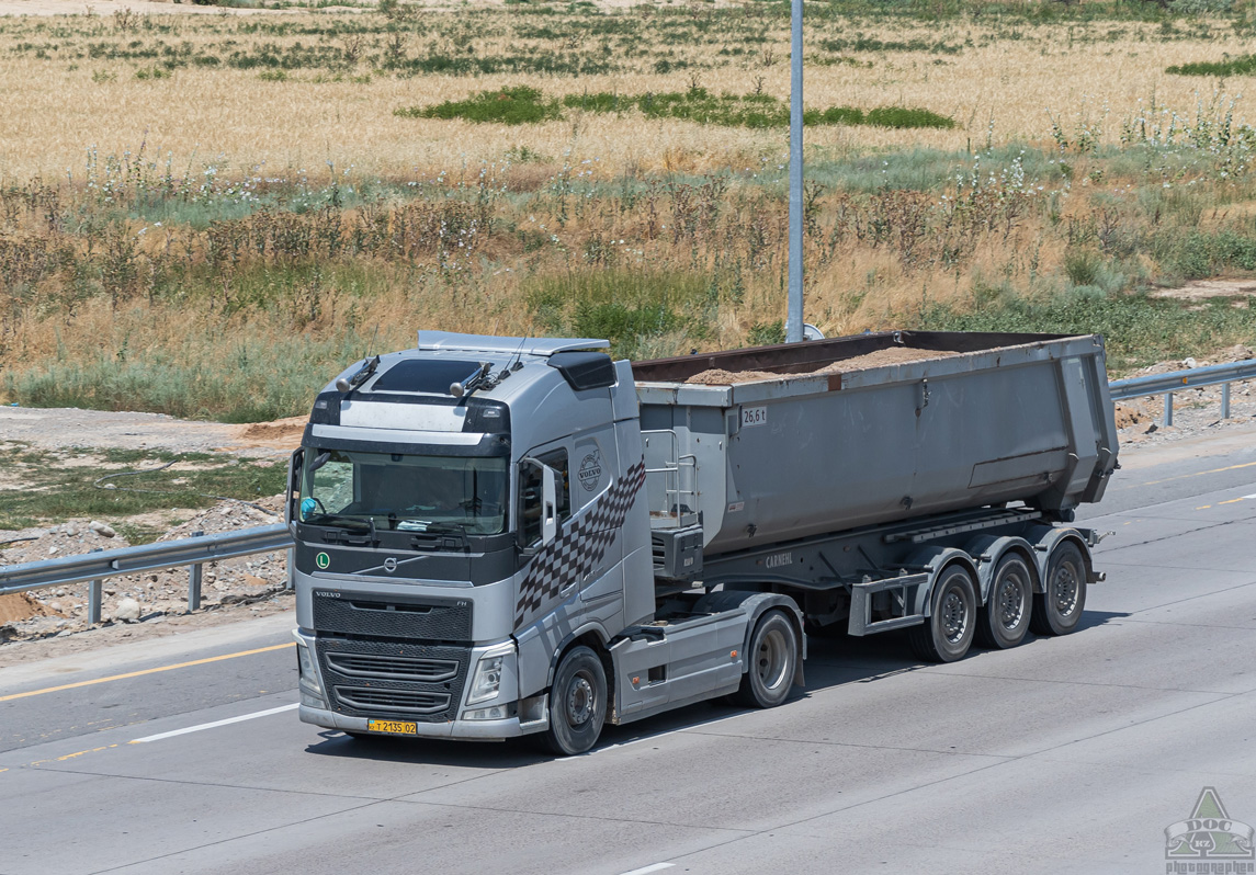 Алматы, № T 2135 02 — Volvo ('2012) FH.460