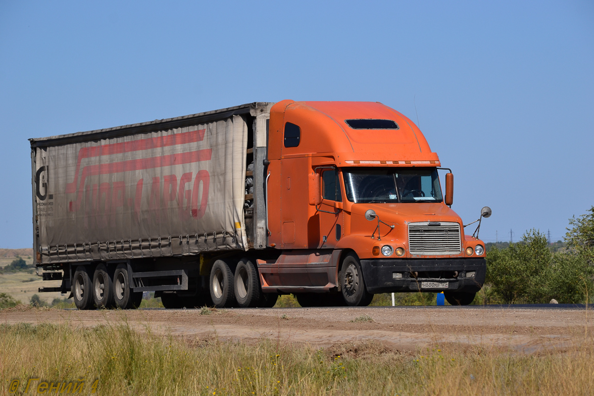 Краснодарский край, № Н 680 МВ 123 — Freightliner Century Class