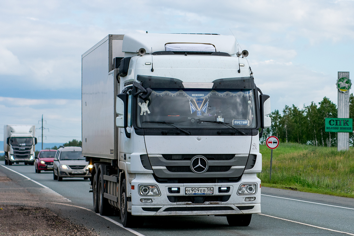 Башкортостан, № Н 909 ЕВ 58 — Mercedes-Benz Actros ('2009) 2541