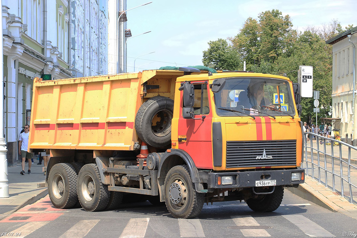 Москва, № Е 936 УР 777 — МАЗ-5516X5