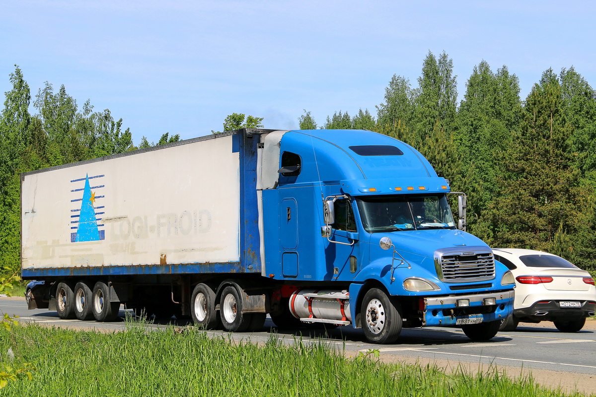 Дагестан, № Т 931 УМ 98 — Freightliner Columbia