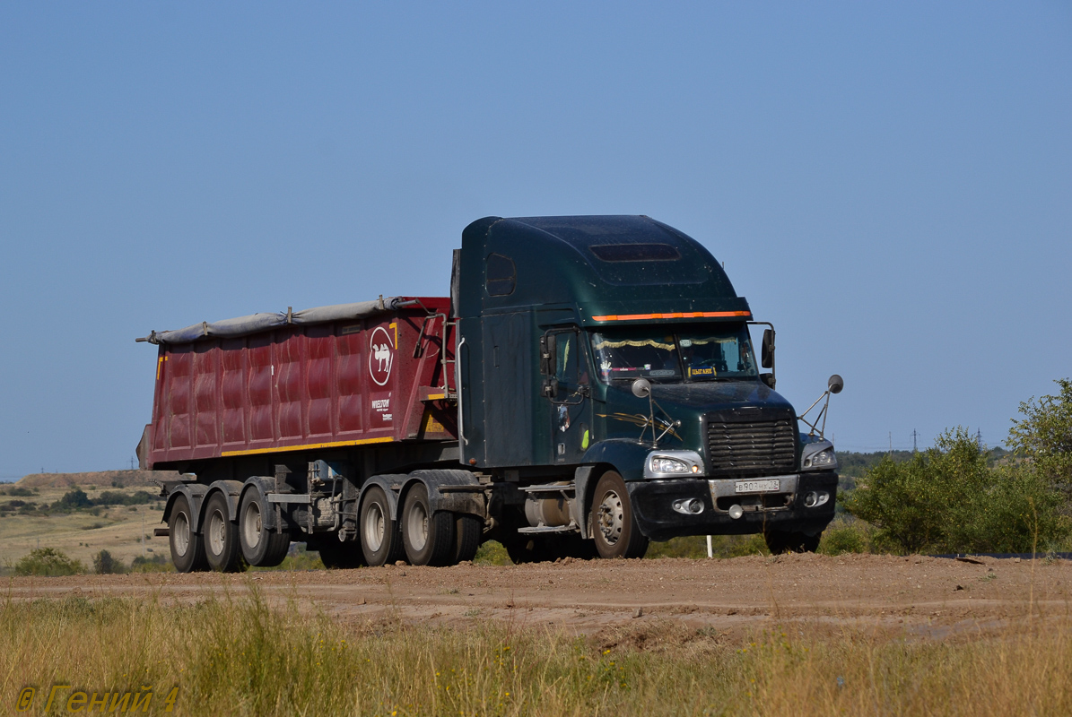 Ульяновская область, № В 903 НХ 73 — Freightliner Columbia