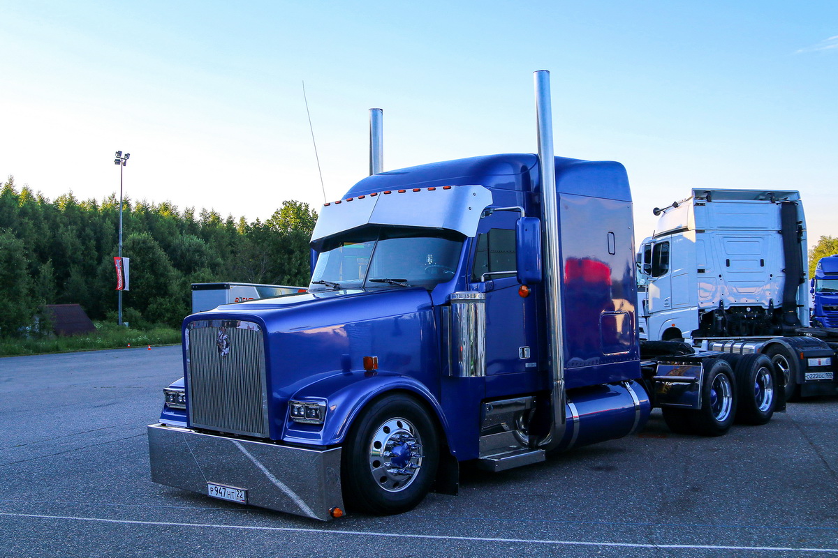 Алтайский край, № Р 947 НТ 22 — Freightliner Century Class; Московская область — Фестиваль TruckDay 2024 — июнь