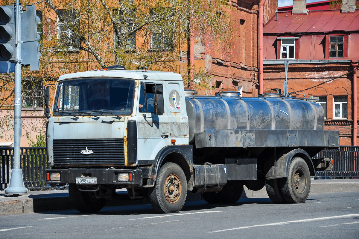 Ленинградская область, № В 098 ХЕ 78 — МАЗ-533603