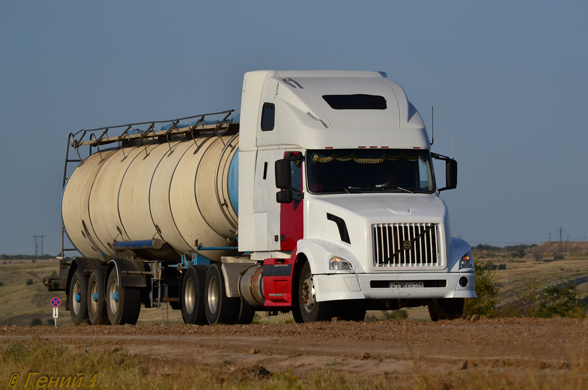 Волгоградская область, № А 118 ХН 134 — Volvo VNL670