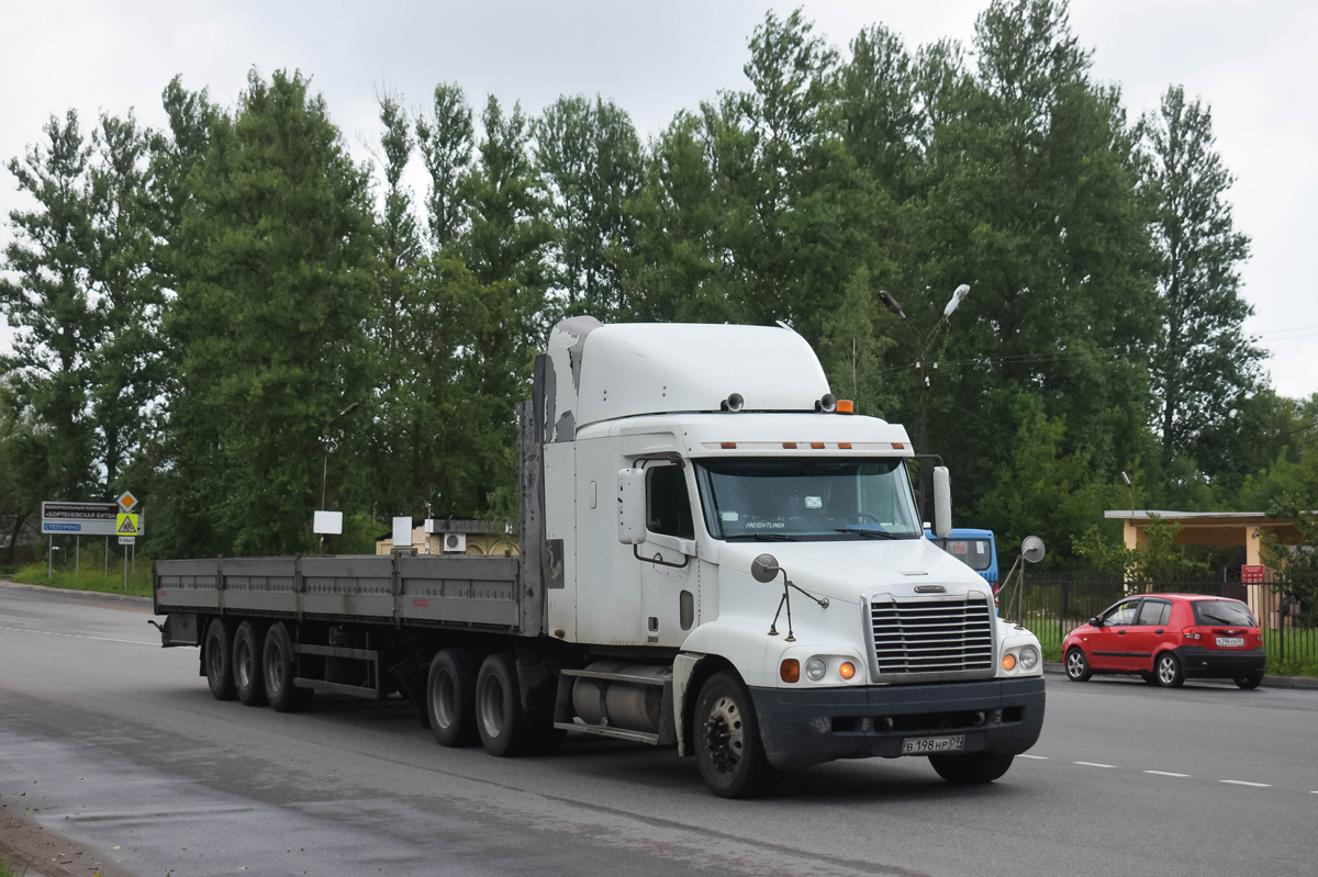 Карачаево-Черкесия, № В 198 НР 09 — Freightliner Century Class