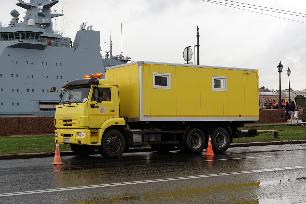 Санкт-Петербург, № В 430 ХТ 198 — КамАЗ-65115-50