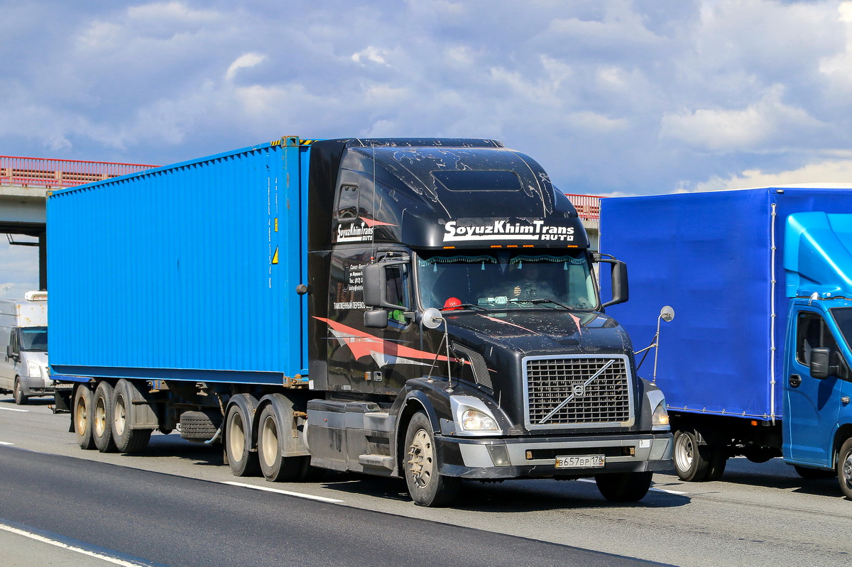 Санкт-Петербург, № В 657 ВР 178 — Volvo VNL670