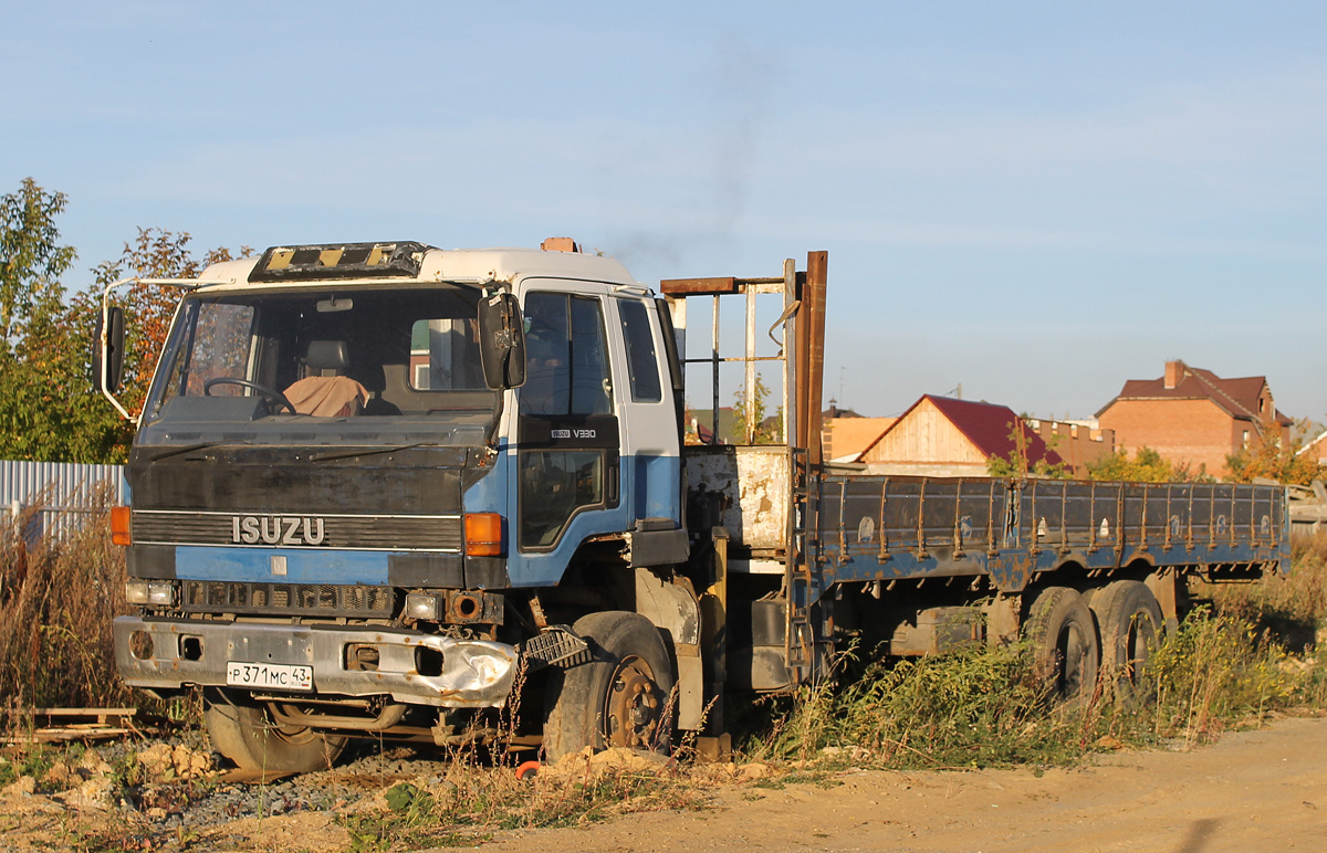 Челябинская область, № Р 371 МС 43 — Isuzu V330