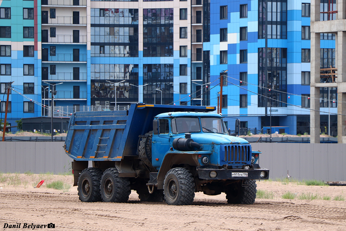 Санкт-Петербург, № Р 911 УХ 198 — Урал-55571 (55571-10)