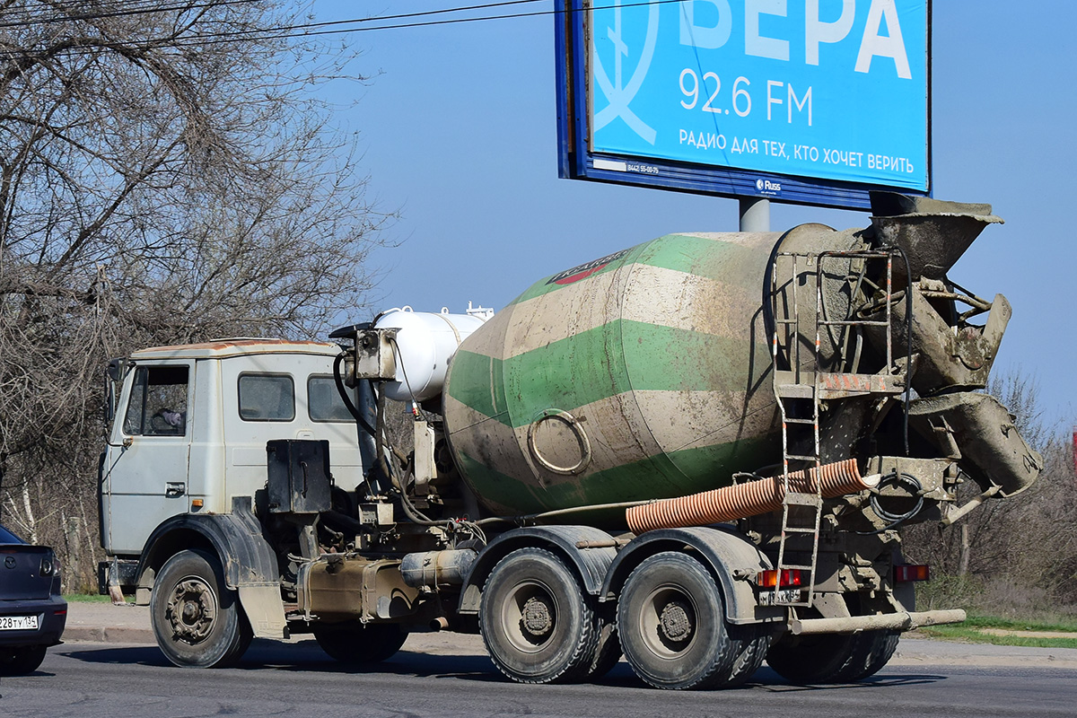 Волгоградская область, № М 086 КК 34 — МАЗ-63038