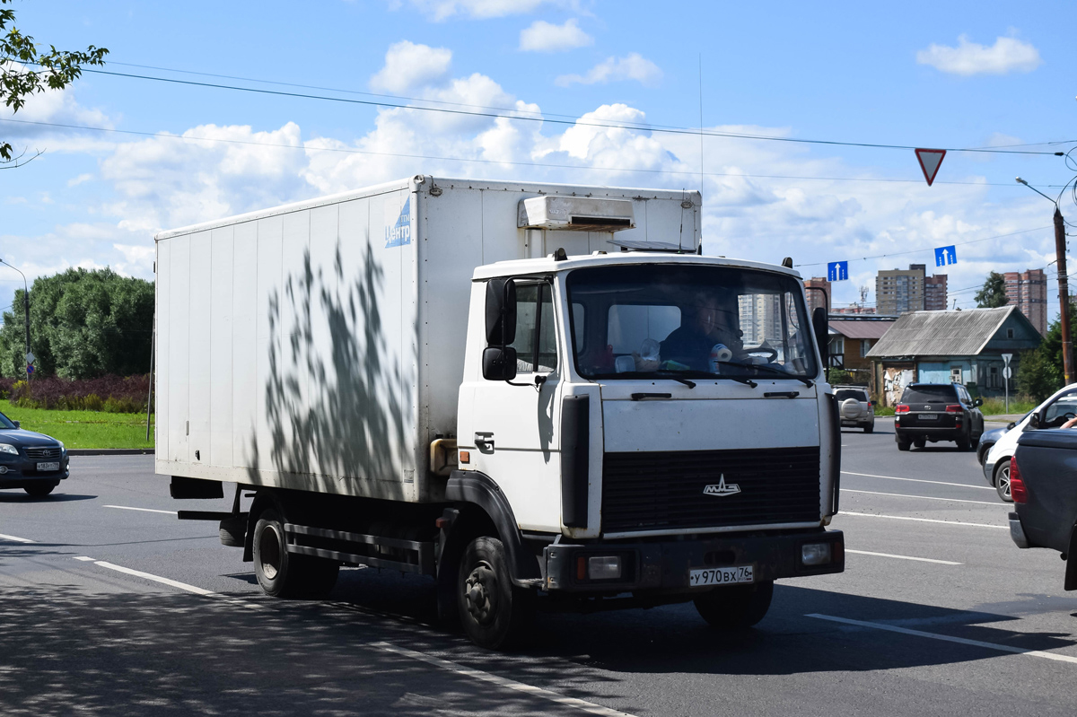 Ярославская область, № У 970 ВХ 76 — МАЗ-437043 "Зубрёнок"