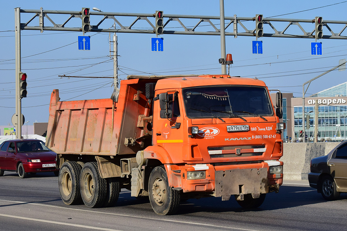 Волгоградская область, № В 979 ЕЕ 134 — КамАЗ-65115-L4