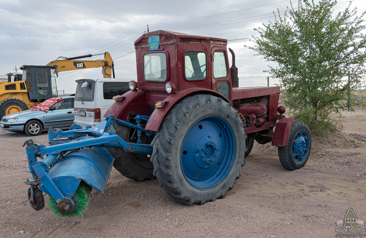 Алматинская область, № B 738 APD — Т-40АМ