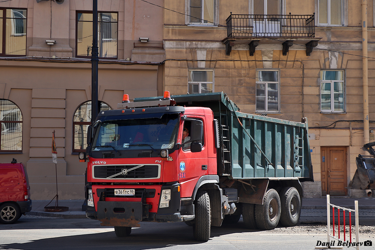 Санкт-Петербург, № 394 — Volvo ('2002) FM12.400