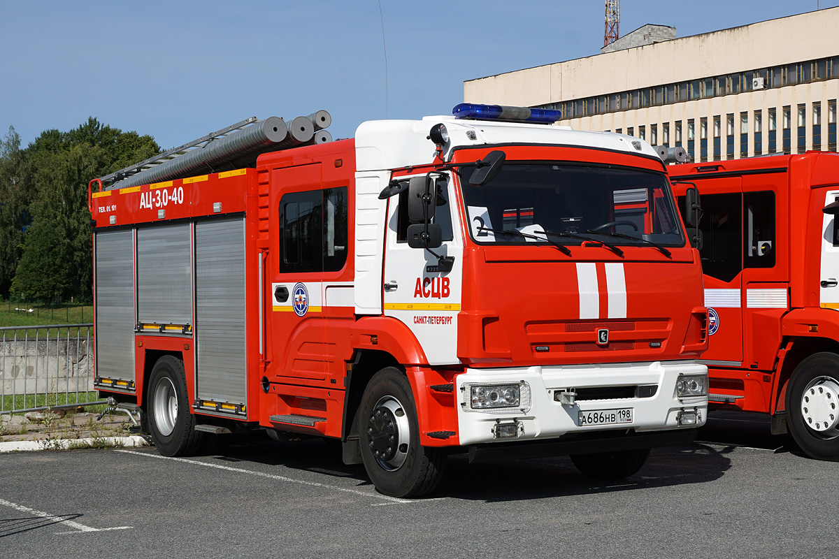 Санкт-Петербург, № А 686 НВ 198 — КамАЗ-43253-R4(28)