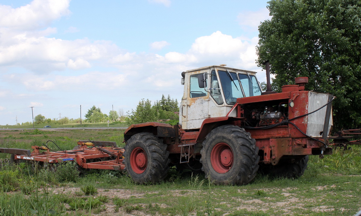 Псковская область, № 6526 ЕЕ 60 — Т-150К; Прицепы сельскохозяйственные — Бороны дисковые (общая)