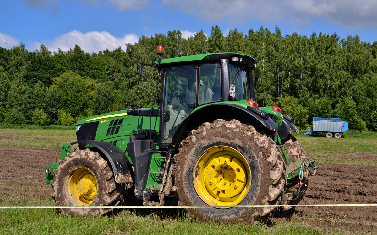 Калужская область, № 7228 КВ 40 — John Deere (общая модель)