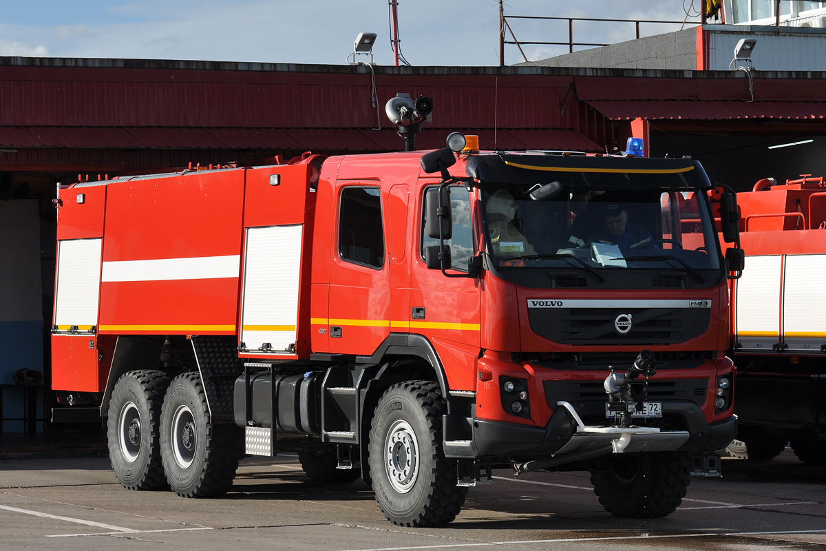 Тюменская область, № Р 940 КЕ 72 — Volvo ('2010) FMX.480