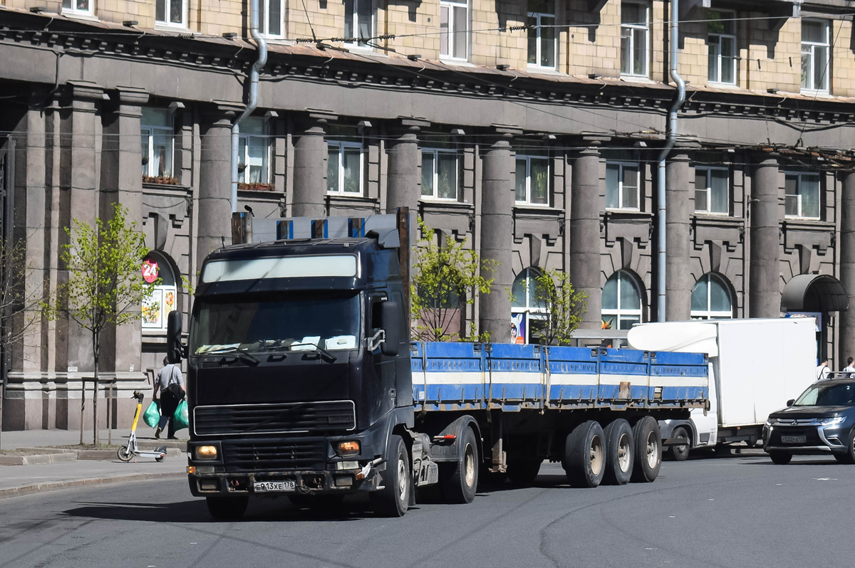 Санкт-Петербург, № Е 913 ХЕ 178 — Volvo ('1993) FH12.380