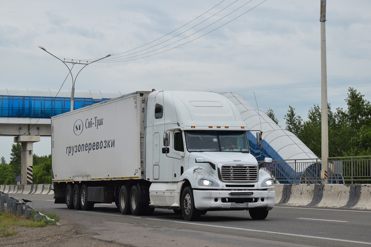 Алтайский край, № Х 623 УХ 22 — Freightliner Columbia