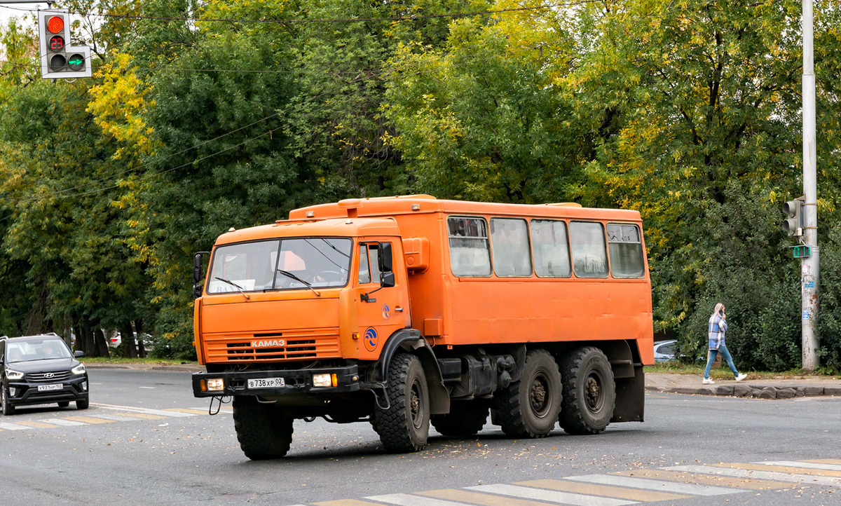 Башкортостан, № В 738 ХР 02 — КамАЗ-43114-02 [43114C]