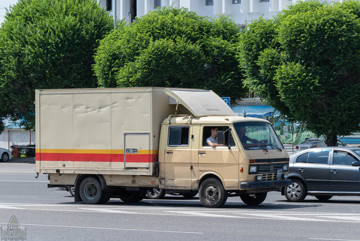 Алматы, № 362 APQ 02 — Volkswagen LT55