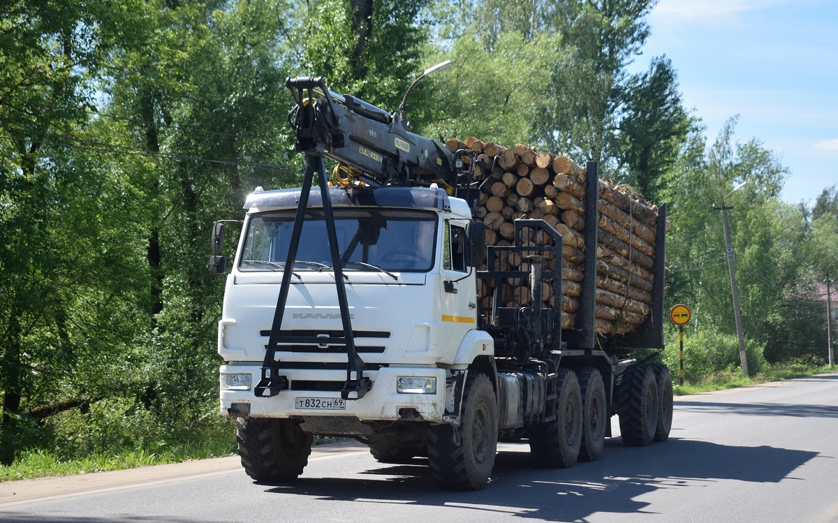 Тверская область, № Т 832 СН 69 — КамАЗ-43118-50