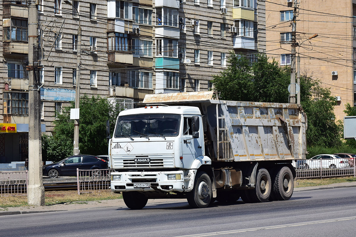 Волгоградская область, № М 211 ТР 134 — КамАЗ-6520-06 [65200F]