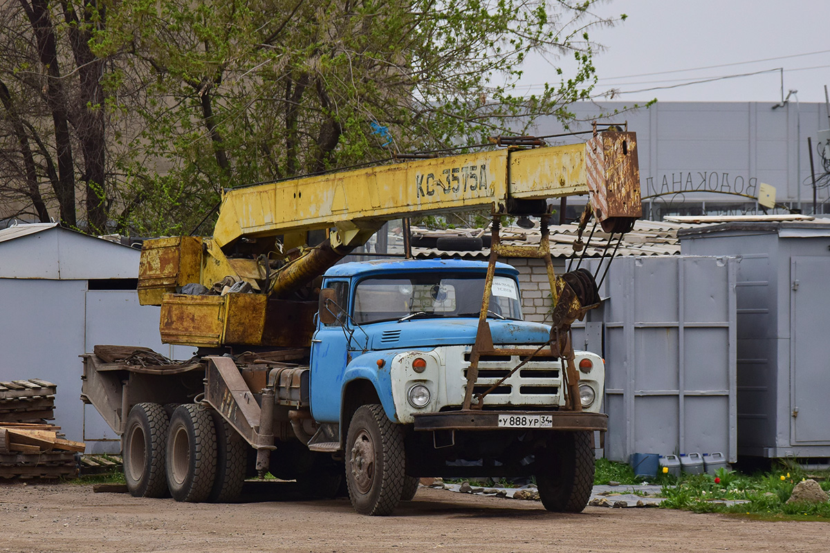 Волгоградская область, № У 888 УР 34 — ЗИЛ-133ГЯ