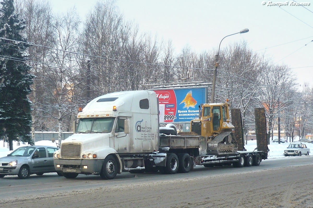 Санкт-Петербург, № В 831 КМ 98 — Freightliner Century Class