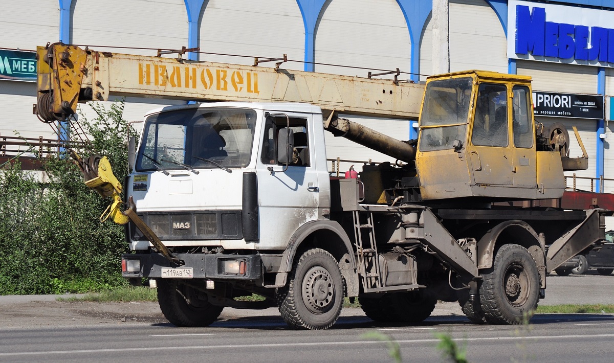 Кемеровская область, № М 119 АВ 142 — МАЗ-5337 [533700]