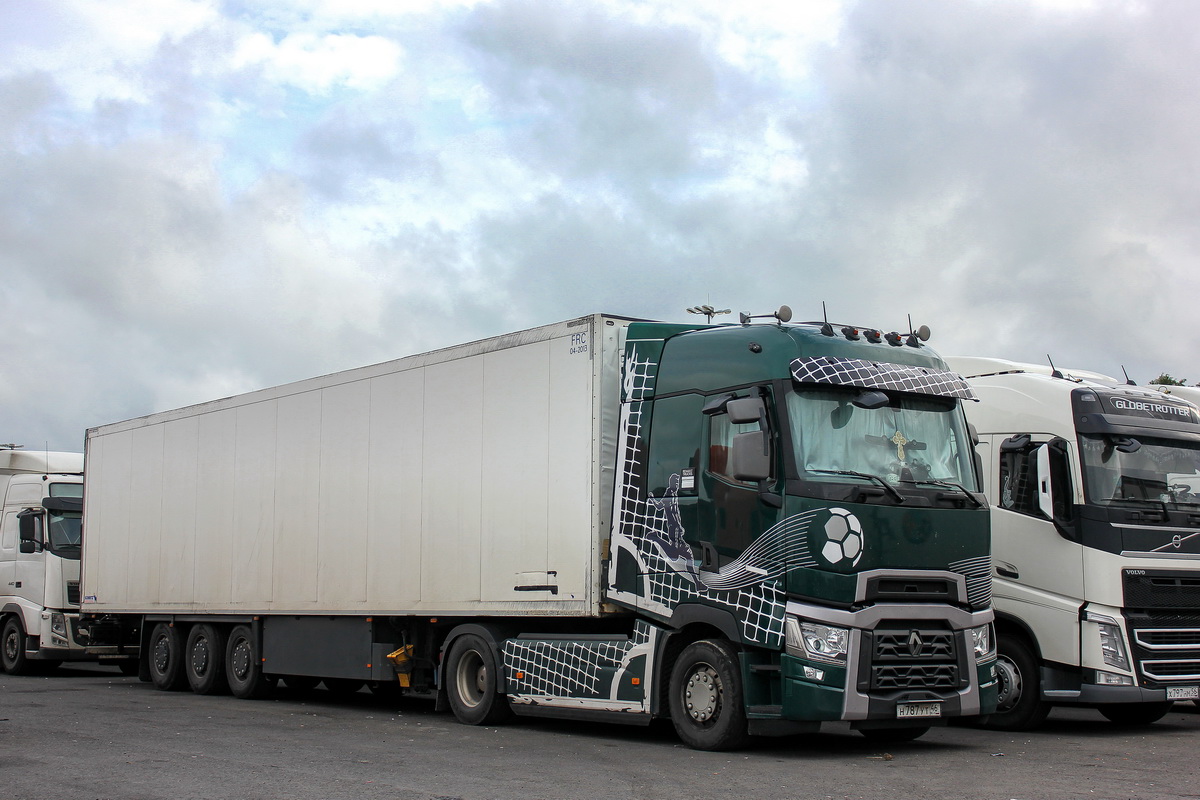 Курская область, № Н 787 УТ 46 — Renault T-Series ('2013); Renault T-Series ('2013) "Goleador" (Санкт-Петербург)