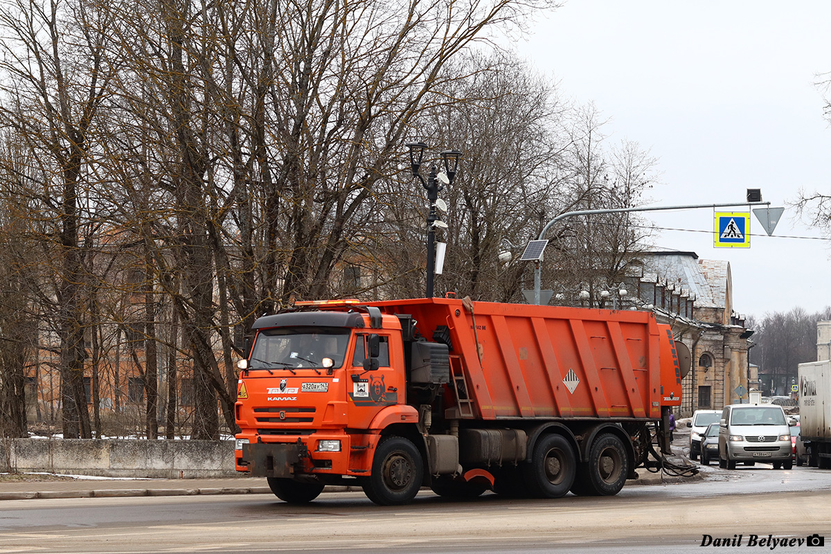 Ленинградская область, № А 320 АУ 147 — КамАЗ-6520-53