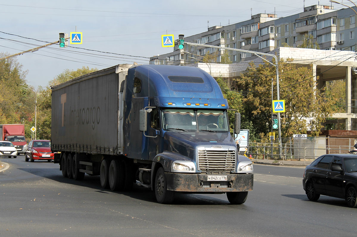 Татарстан, № К 042 СО 116 — Freightliner Century Class