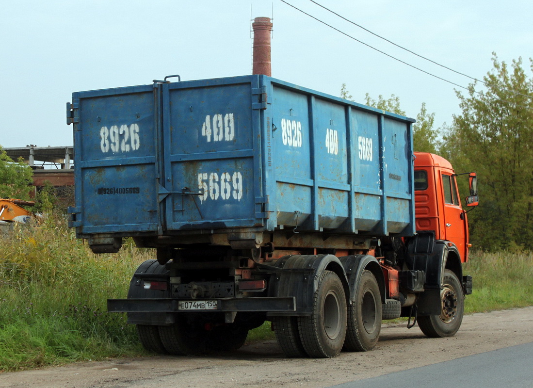 Московская область, № Е 074 МВ 150 — КамАЗ-53229-15 [53229R]