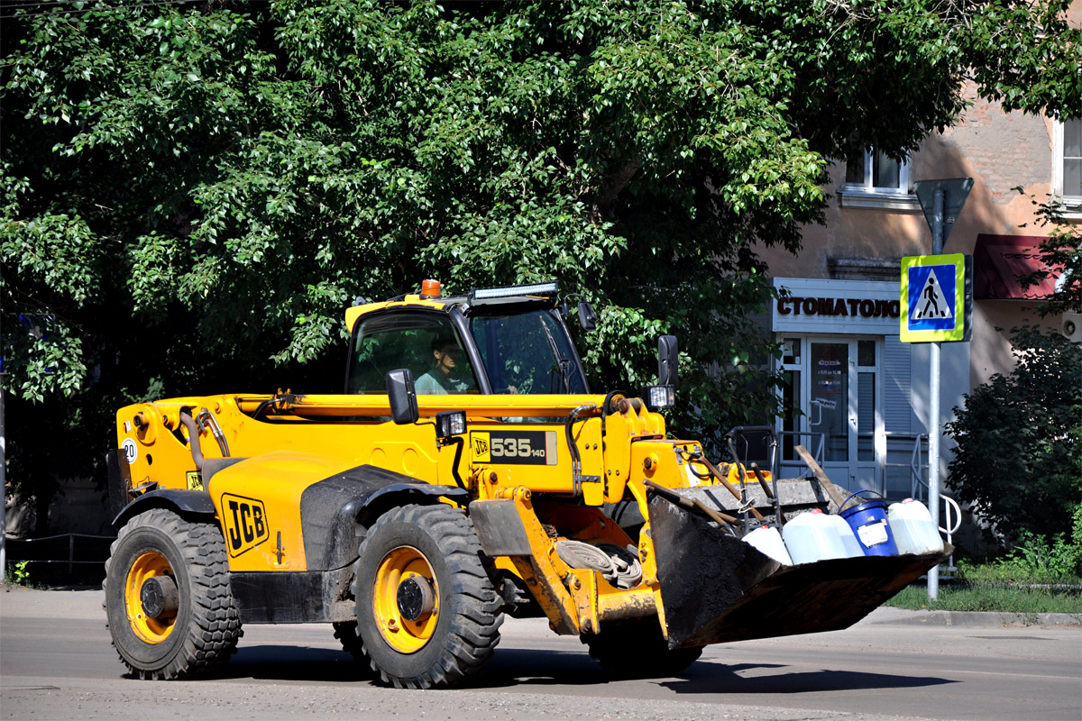 Алтайский край, № 8781 МТ 22 — JCB 535-140