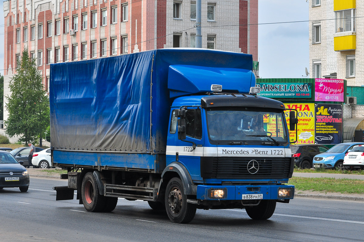 Тверская область, № В 838 РН 69 — Mercedes-Benz SK 1722