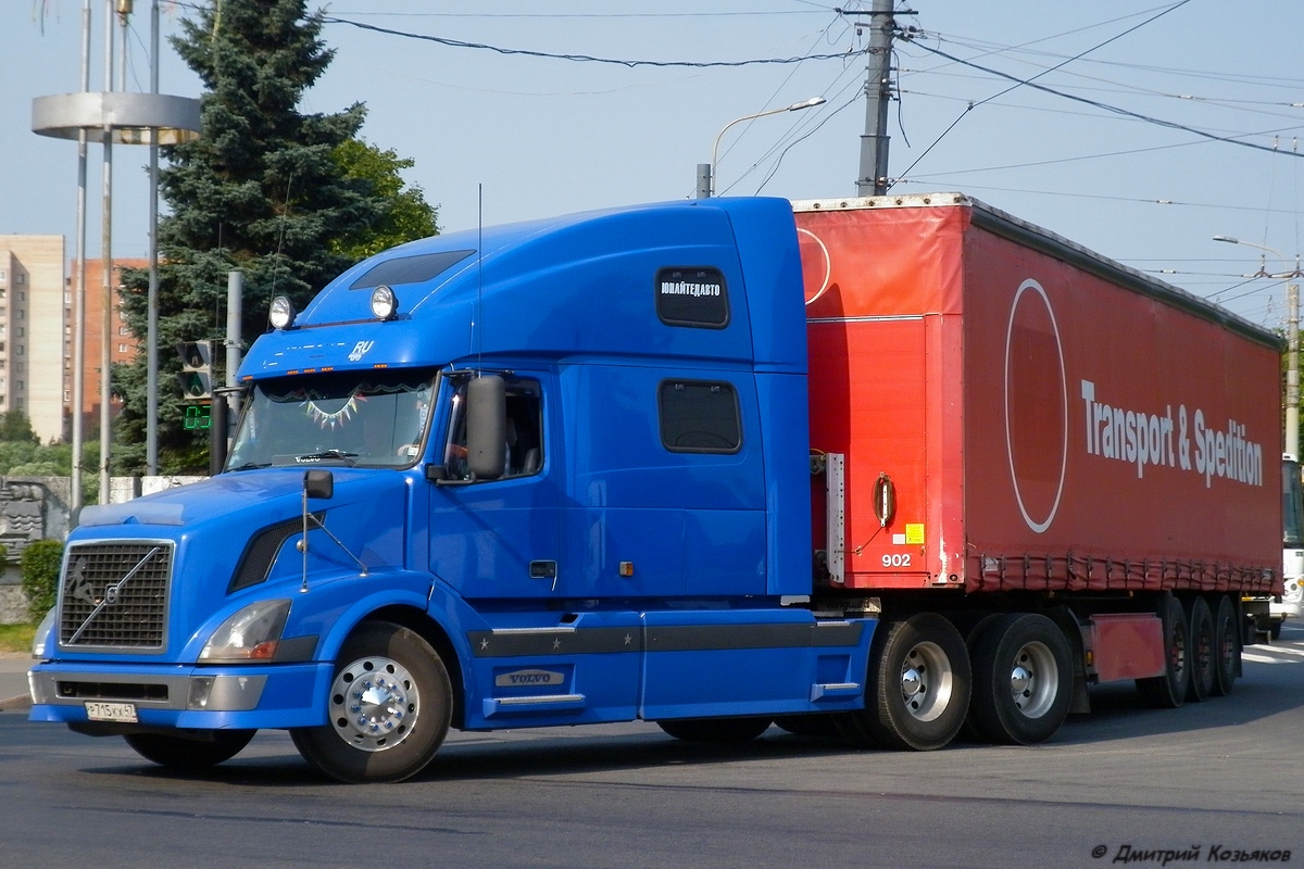 Ленинградская область, № Р 715 КХ 47 — Volvo VNL780