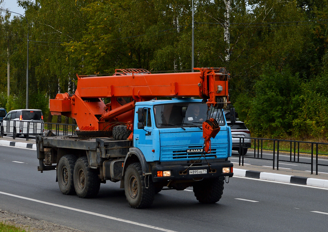 Тульская область, № М 895 НЕ 71 — КамАЗ-43118-15 [43118R]