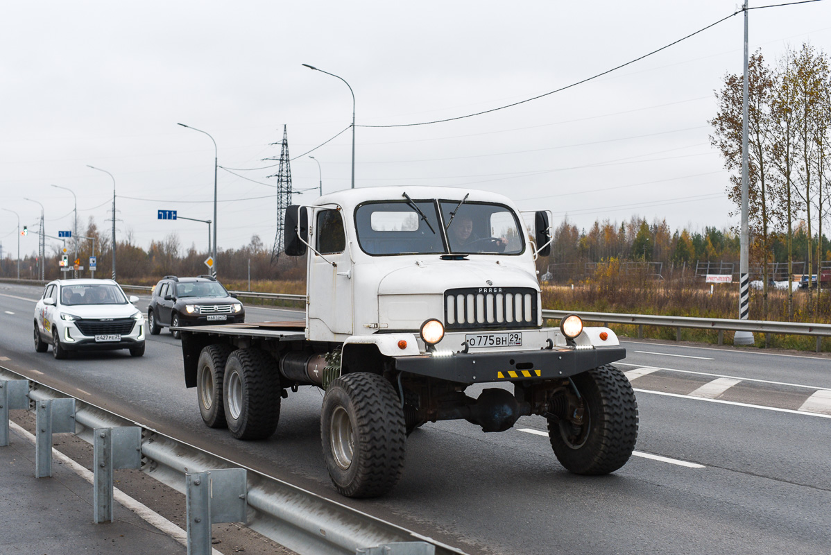 Архангельская область, № О 775 ВН 29 — Praga V3S