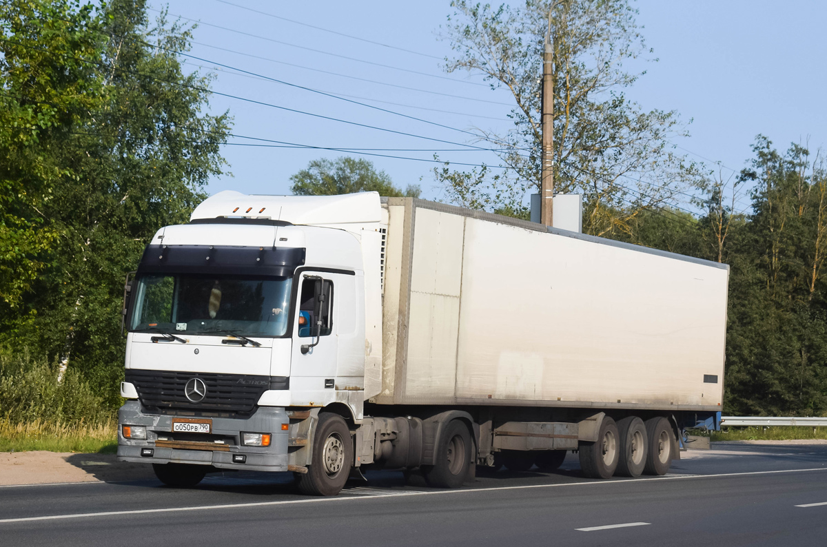 Московская область, № О 050 РВ 790 — Mercedes-Benz Actros ('1997) 1835