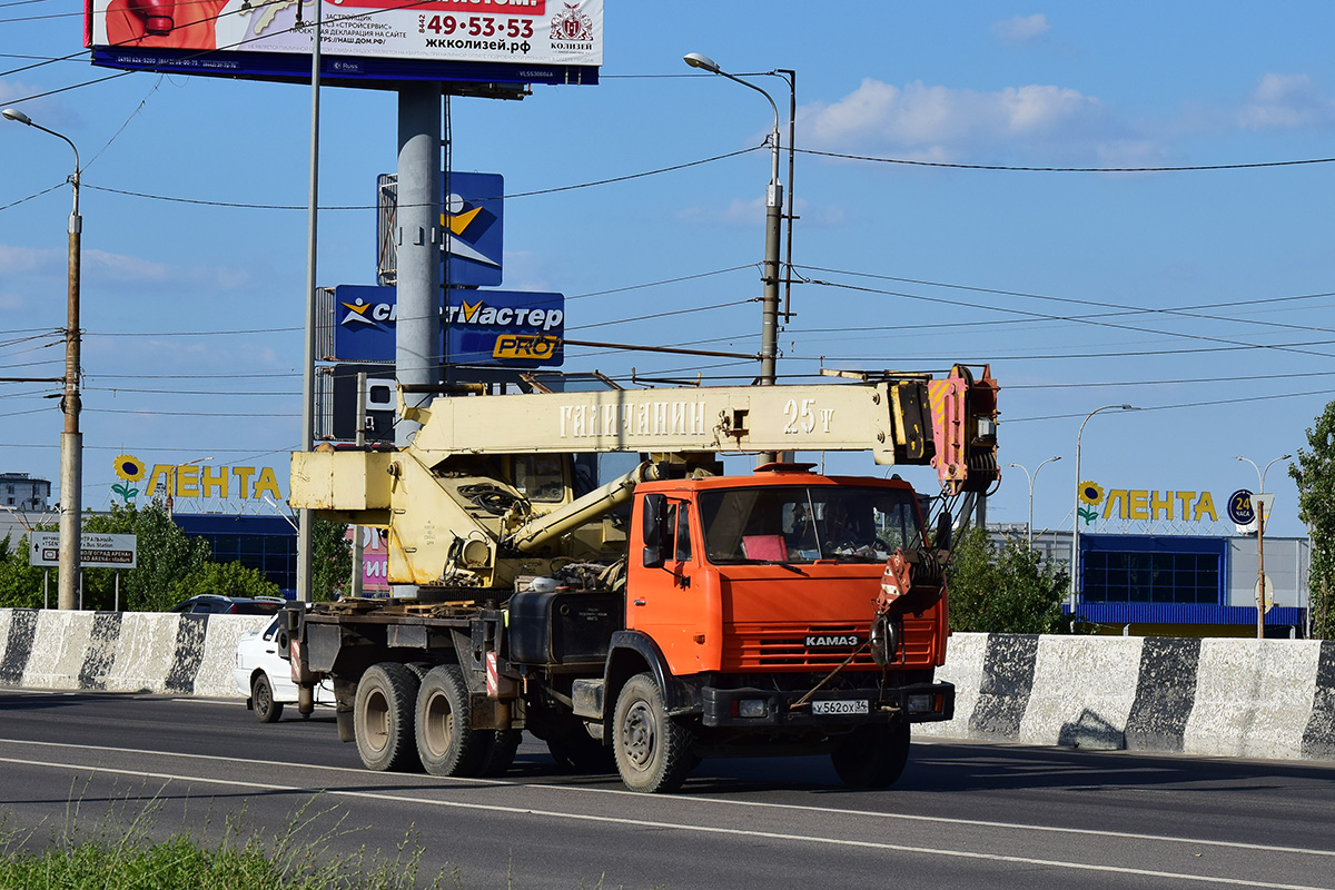 Волгоградская область, № У 562 ОХ 34 — КамАЗ-55111-15 [55111R]