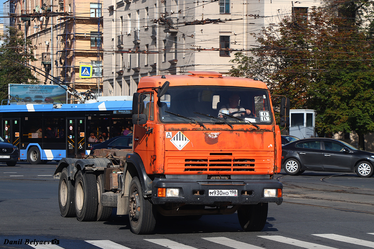 Санкт-Петербург, № М 930 НО 198 — КамАЗ-65115-62