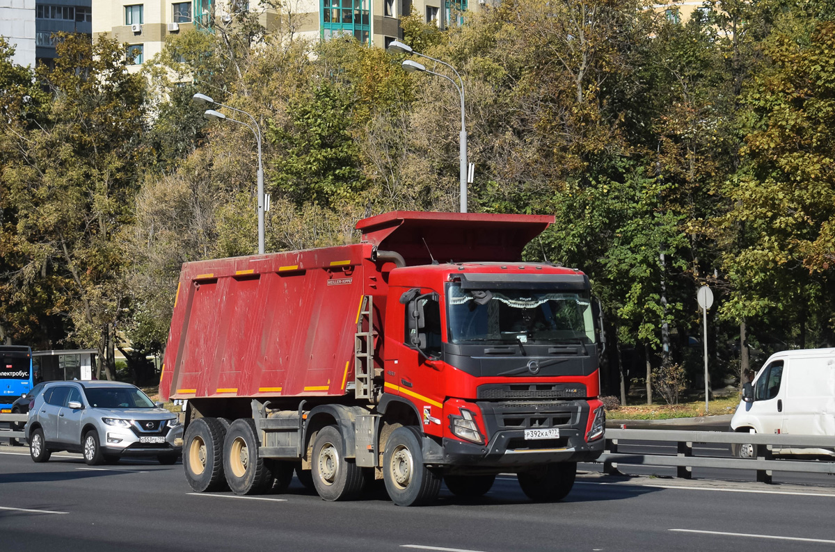 Москва, № Р 392 КА 977 — Volvo ('2020) FM.460 [X9P]