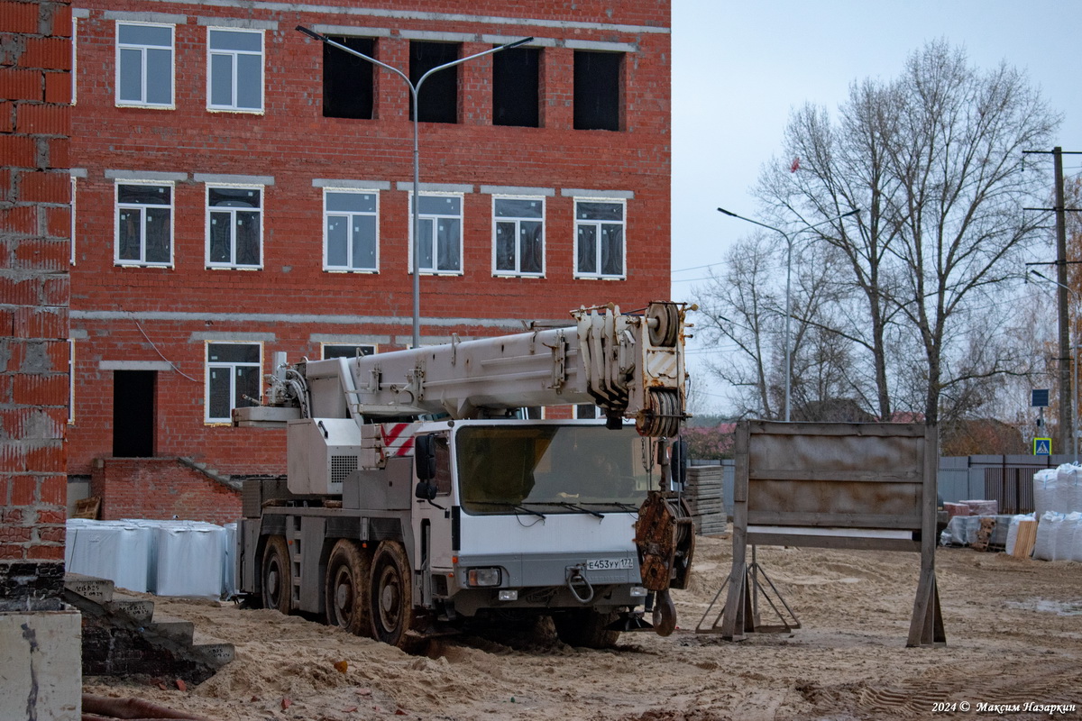 Москва, № Е 453 УУ 177 — Liebherr (общая модель)