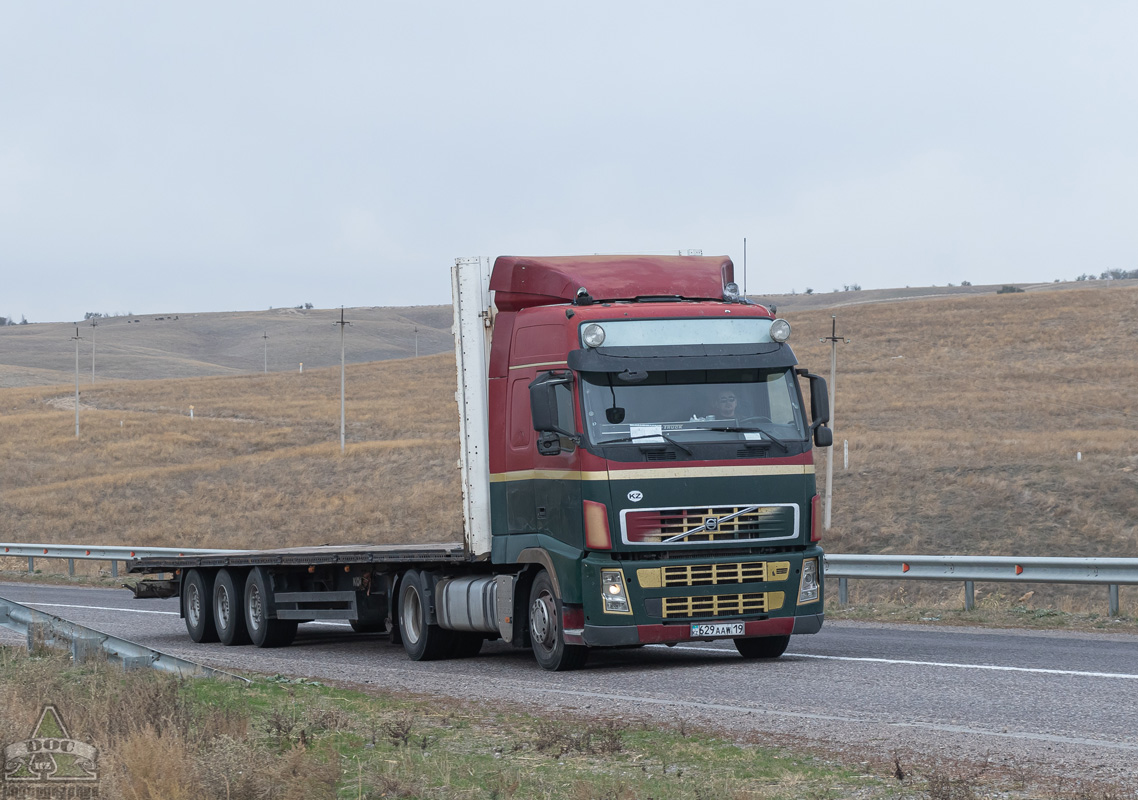 Жетысуская область, № 629 AAW 19 — Volvo ('2002) FH12.440