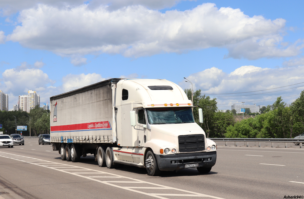 Красноярский край, № О 782 ОЕ 124 — Freightliner Century Class