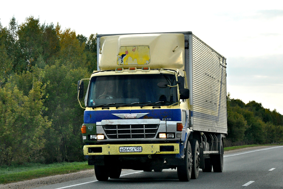 Алтайский край, № В 064 СА 122 — Hino FN