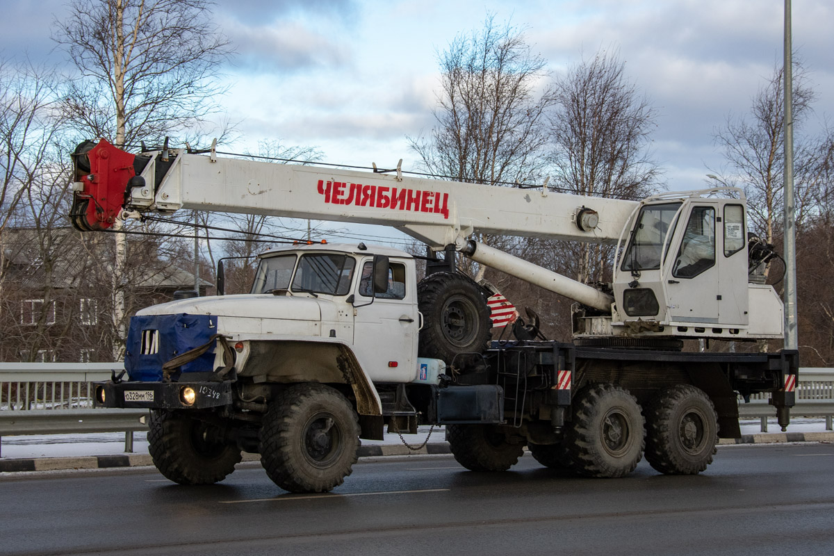 Архангельская область, № О 328 ММ 196 — Урал-4320-40